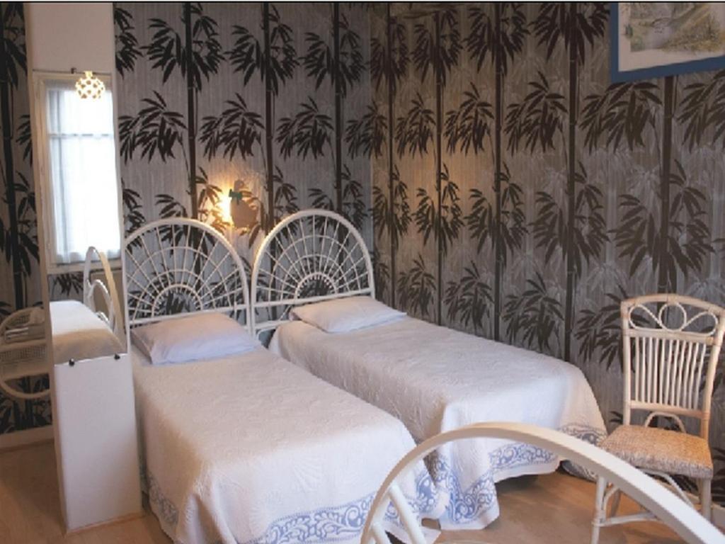 Logis Hotel Les Tilleuls Saint-Cirgues-de-Jordanne Δωμάτιο φωτογραφία