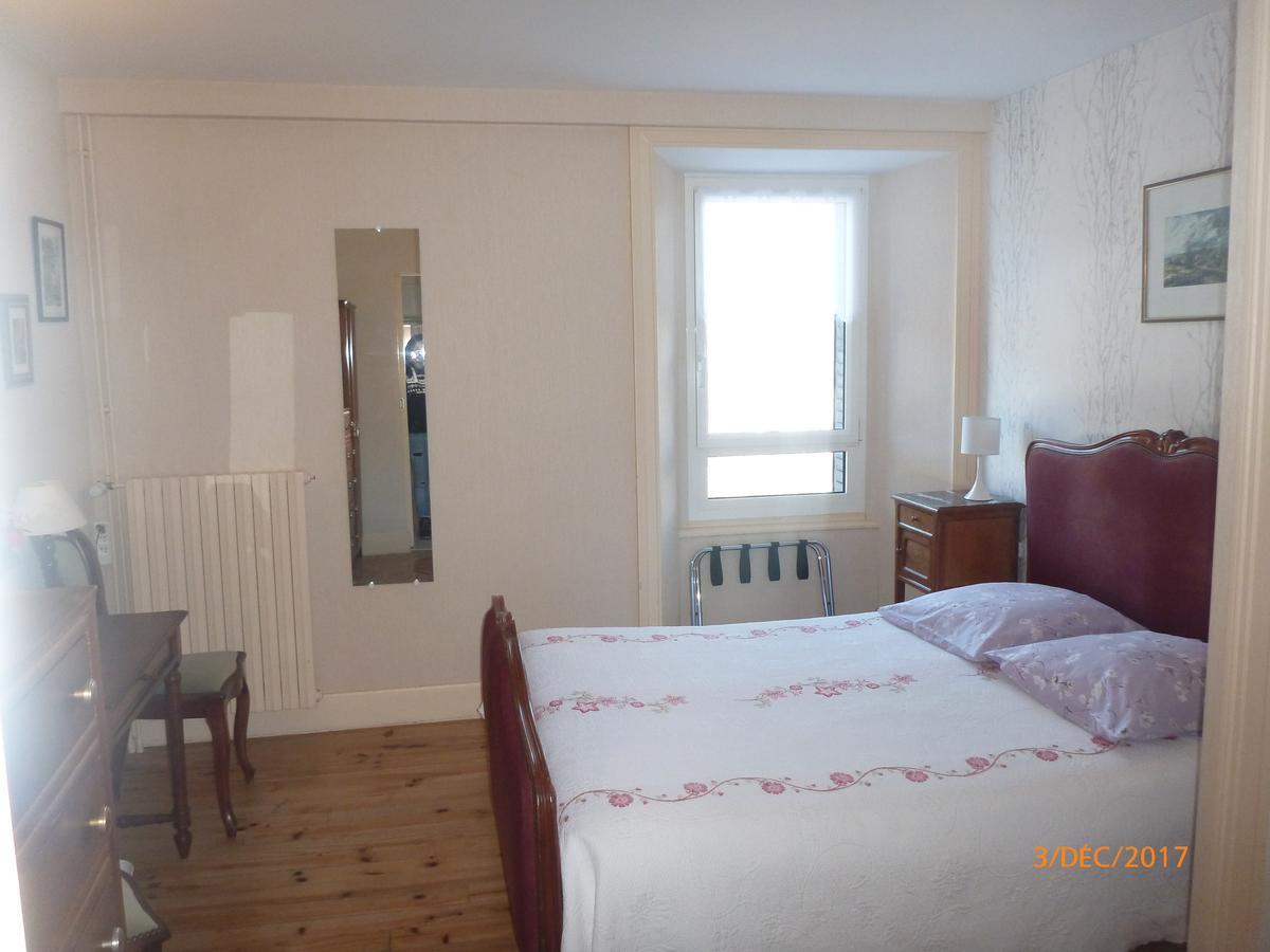 Logis Hotel Les Tilleuls Saint-Cirgues-de-Jordanne Εξωτερικό φωτογραφία