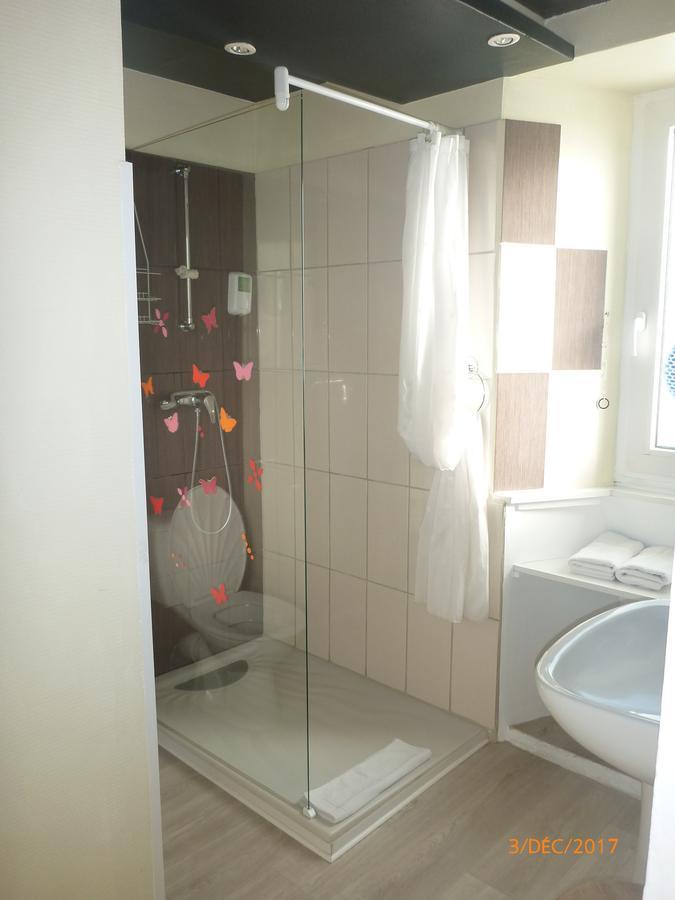 Logis Hotel Les Tilleuls Saint-Cirgues-de-Jordanne Εξωτερικό φωτογραφία