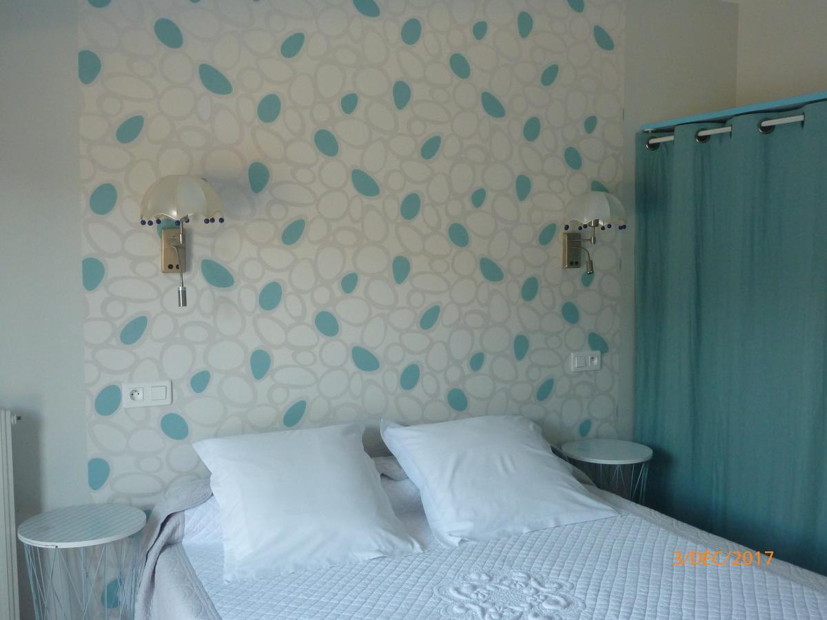 Logis Hotel Les Tilleuls Saint-Cirgues-de-Jordanne Εξωτερικό φωτογραφία