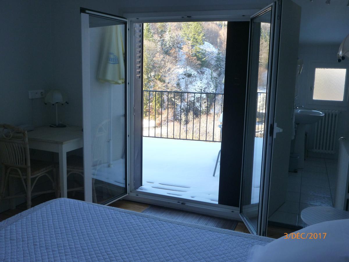 Logis Hotel Les Tilleuls Saint-Cirgues-de-Jordanne Εξωτερικό φωτογραφία