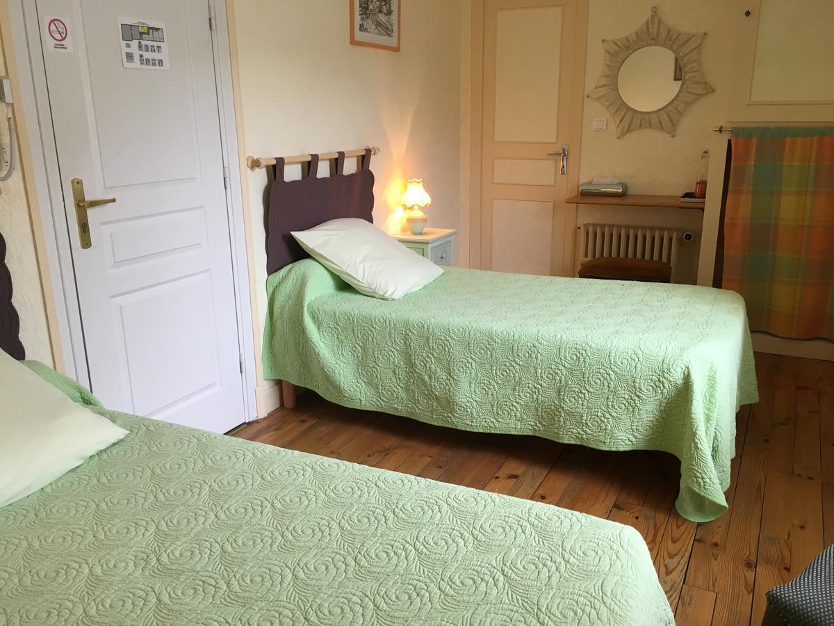 Logis Hotel Les Tilleuls Saint-Cirgues-de-Jordanne Εξωτερικό φωτογραφία
